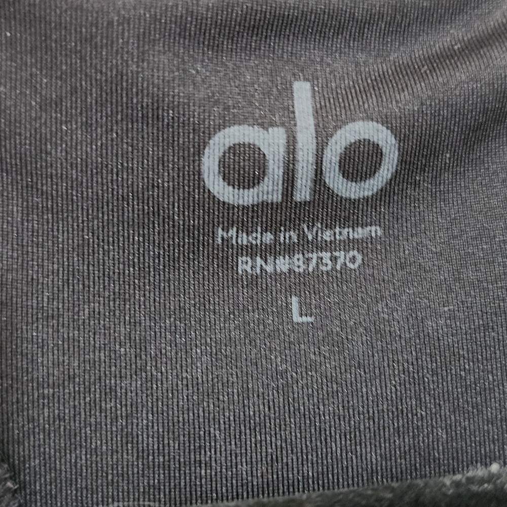 ALO Yoga Black Fitted Backless Tank Top - Picture 3 of 5